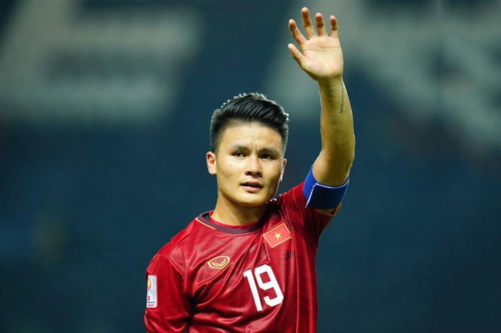 Xôn xao Quang Hải lái ô tô vượt đèn đỏ, dân mạng mắng: Mất nết-4