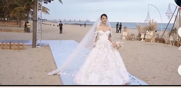 Full HD màn xuất hiện quá xinh đẹp của Minh Hằng tại đám cưới-4