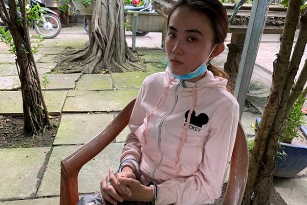 Bắt giữ đối tượng ép bé gái 14 tuổi thế chấp clip nóng để vay tiền-3