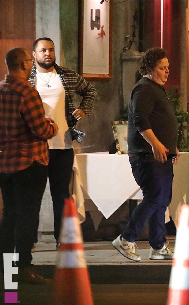 Tom Cruise nhiều năm không gặp 2 con-7