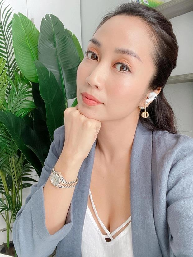 Kiên trì thói quen này, Ốc Thanh Vân trẻ mãi sau 14 năm Cô Gái Xấu Xí-2