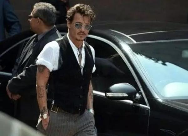 Đóng 1 phim ăn cả đời, sao nam sở hữu bộ sưu tập siêu xe khiến ai cũng thèm-7