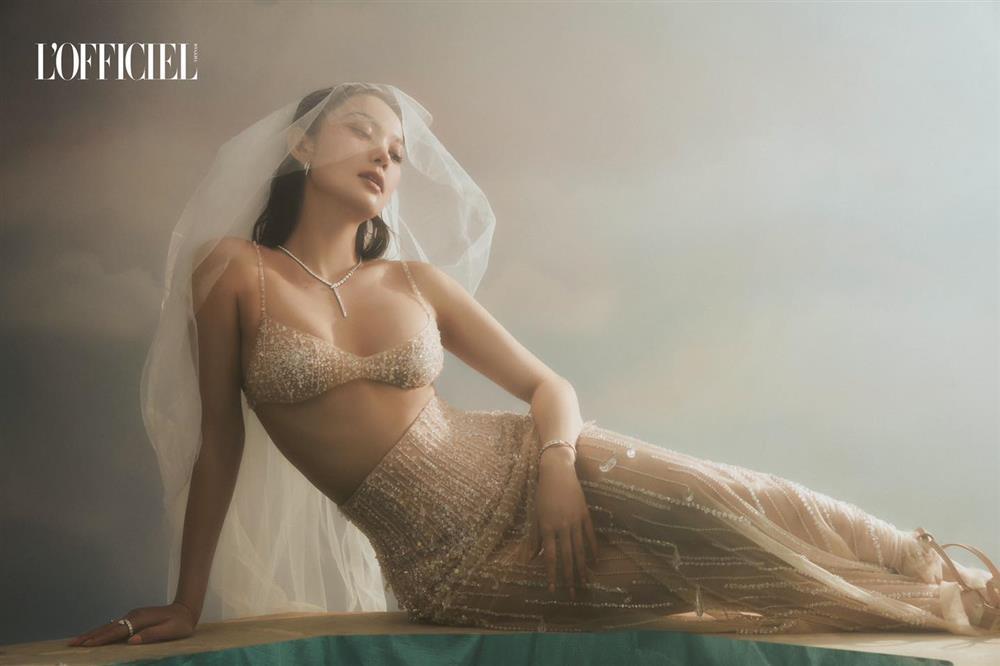 Cận cảnh nhẫn cưới và ảnh cưới siêu lung linh của Minh Hằng-7