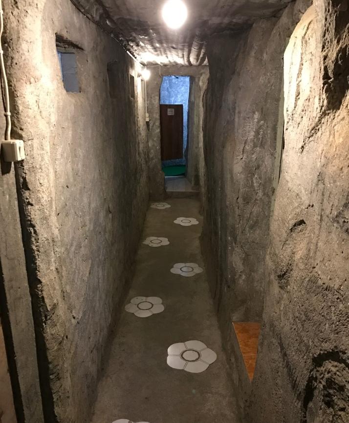 ‘Nhà thờ Con Gà’ bí ẩn nằm giữa núi đồi bị bỏ hoang nhiều năm-6