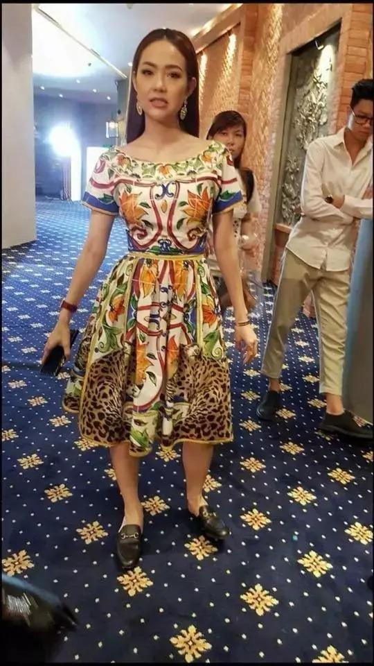 Trương Ngọc Ánh lùn một mẩu qua camera thường, visual gây chú ý-12