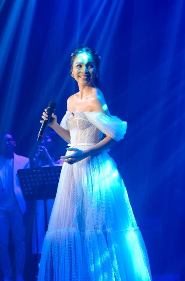 Tin showbiz Việt ngày 21/6: Diễm Hương gặp Quang Huy giữa ồn ào-3