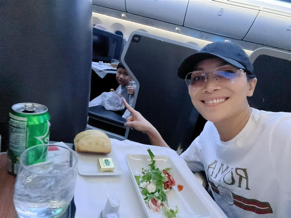 Tin showbiz Việt ngày 21/6: Diễm Hương gặp Quang Huy giữa ồn ào-6