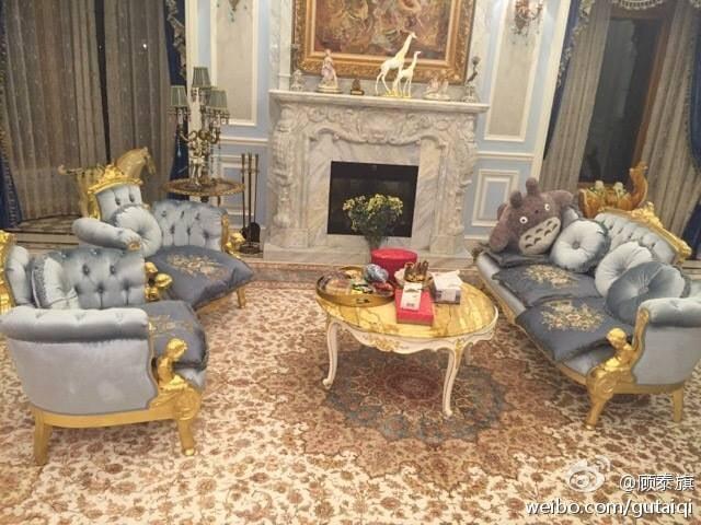 Cha nuôi lấy nhà của Lưu Diệc Phi cho người tình ở?-6