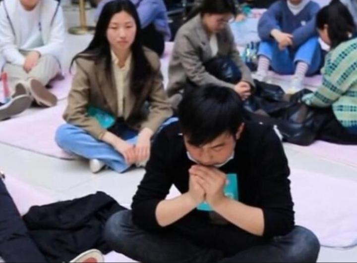 Cuộc thi nhàn nhất thế giới hút trăm thí sinh: Cứ ngồi với nằm là ẵm giải-3