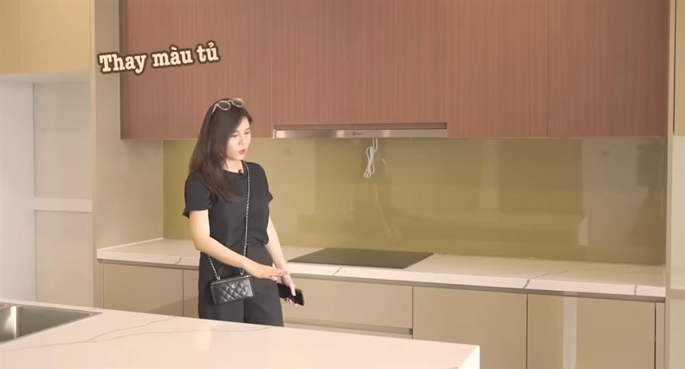 MC Thu Hoài đập hộp căn hộ mới, view cạnh đường đua F1-7