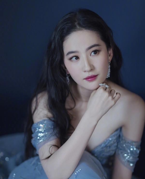 Lưu Diệc Phi bị mỉa mai-6