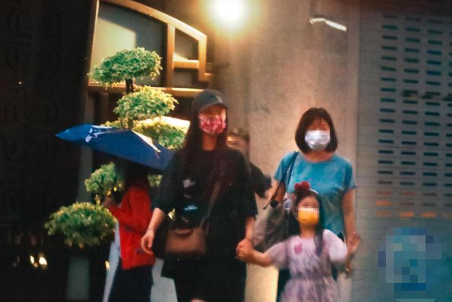 Ái nữ Hoắc Kiến Hoa - Lâm Tâm Như xuất hiện cao lớn bất ngờ-2