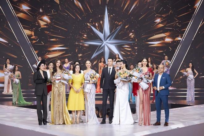 Thảo Nhi Lê bị giẫm váy bán kết hoa hậu, phản ứng ra sao?-2