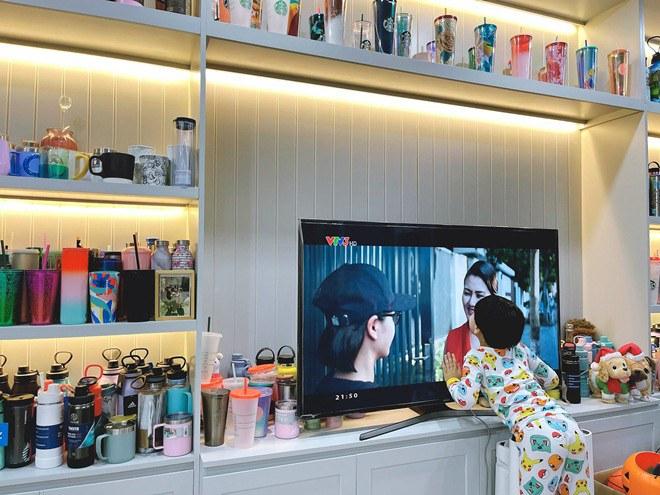 Ngọc Lan rơi nước mắt khi con trai chặn cửa không cho đi làm-4