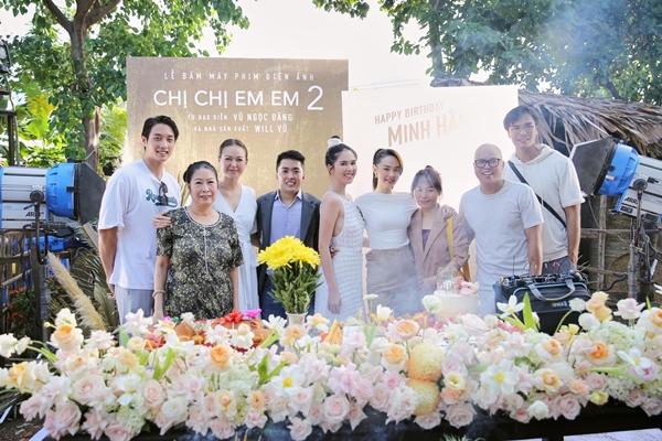 Ngọc Trinh tặng túi gần trăm triệu cho Minh Hằng ngay ngày đầu đóng phim-3