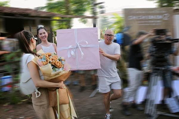 Ngọc Trinh tặng túi gần trăm triệu cho Minh Hằng ngay ngày đầu đóng phim-10