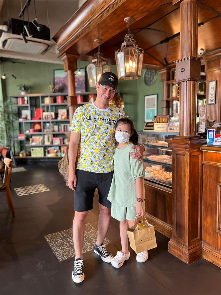 Tin showbiz Việt ngày 22/6: Duy Uyên (Mắt Ngọc) khoe bầu vượt mặt-5