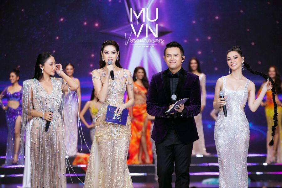 Gương mặt Đức Bảo khác lạ khi dẫn Hoa hậu Hoàn vũ Việt Nam-1