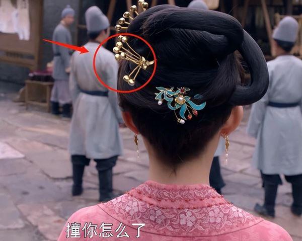 Lỗi hài hước trong phim cổ trang của Lưu Diệc Phi-5