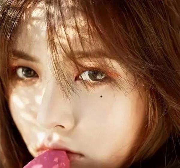 Phụ nữ có 5 điểm này trên khuôn mặt thì càng về già càng đẹp-1