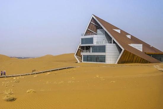 'Ốc đảo học tập' giữa sa mạc ở Trung Quốc