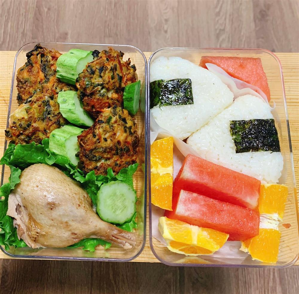 Trầm trồ loạt hộp cơm trưa ngon mắt nấu cho anh xã đi cày-4