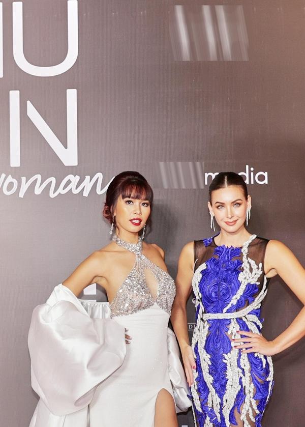 Đụng váy xẻ chân ngực: Hà Anh sexy, Tường San chẳng kém-5