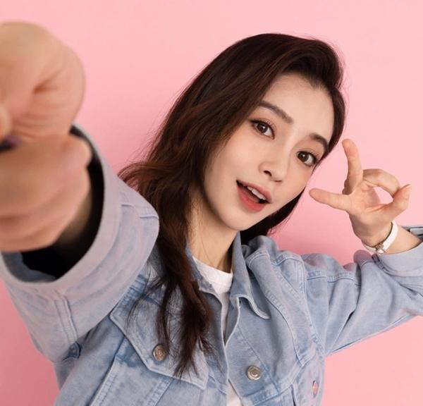 Ngay lúc này, Angelababy vẫn là bình hoa di động-7