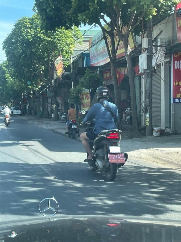 Lo lắng vợ bầu ngồi xe máy, chồng viết lời nhắn ấm cả cõi lòng-4