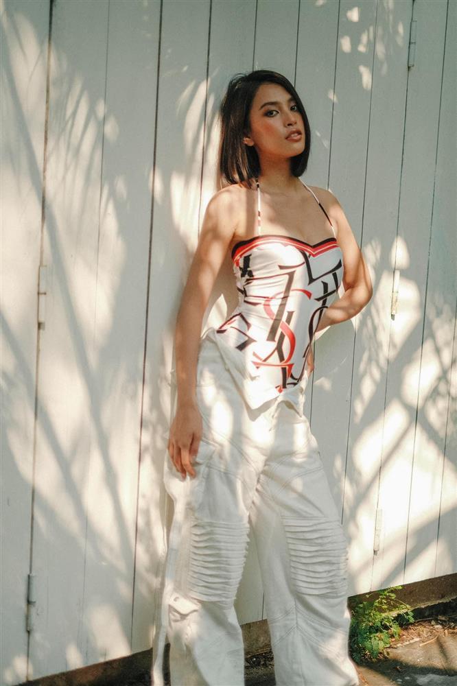 Chọn bikini giản đơn vẫn hút ánh nhìn, chỉ có thể là Tiểu Vy-12