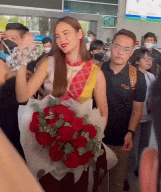 Sang Việt Nam, Miss Universe Catriona Gray có hành động 11 điểm-3
