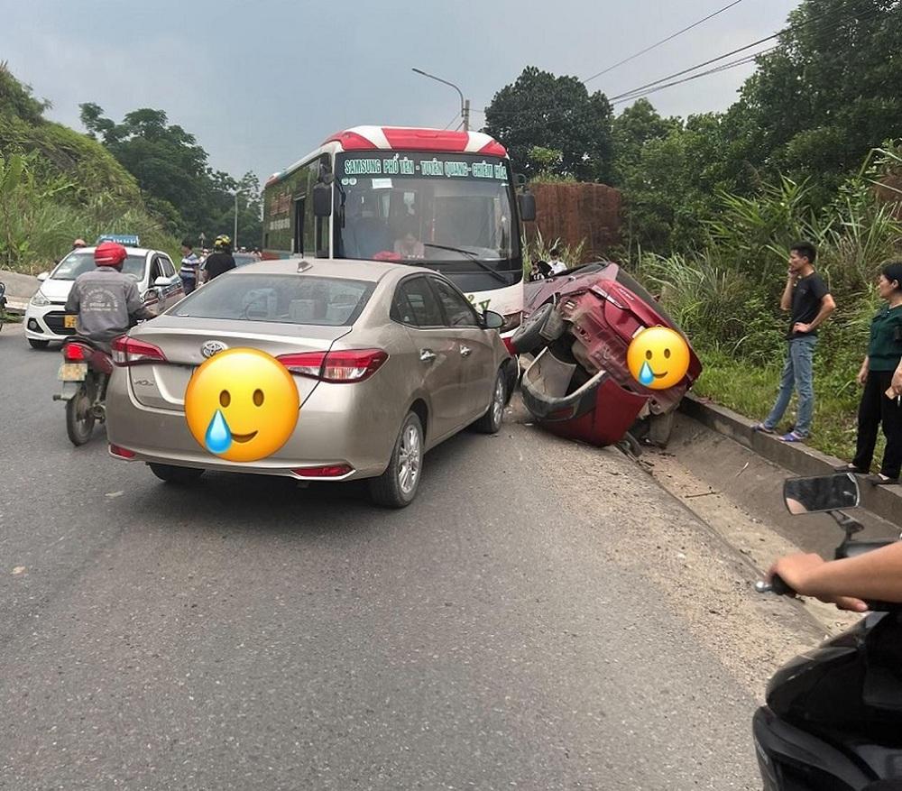Clip: Thót tim cảnh tai nạn liên hoàn 3 xe ô tô ở Thái Nguyên-2