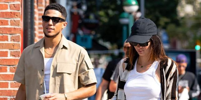 Siêu mẫu đắt giá nhất thế giới Kendall Jenner chia tay bạn trai-5