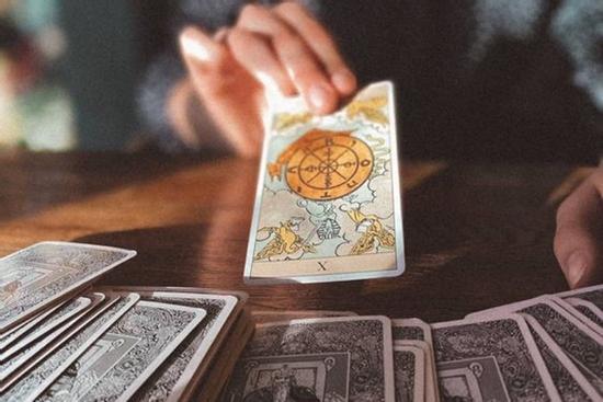 Bói bài Tarot thứ 6 ngày 24/6/2022: Quyết định sai lầm