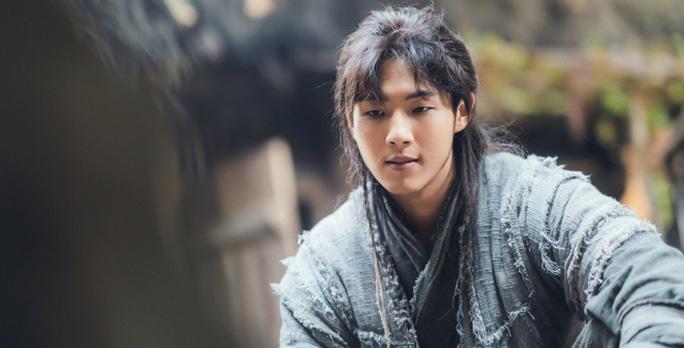 Diễn viên Hàn bỏ phim: kẻ đánh đạo diễn, người mắc bệnh hiểm nghèo-8