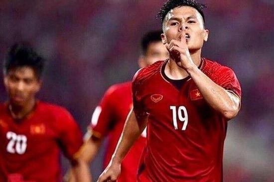 Người đại diện báo tin vui, Quang Hải sẵn sàng ra mắt CLB Pháp