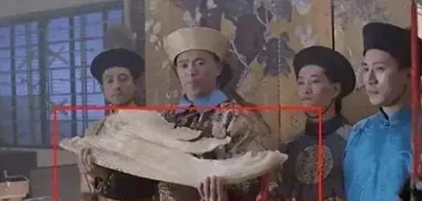 Ngôi sao liều nhất màn ảnh: Suýt vỡ nợ chỉ vì một vết cắn giá 3 tỷ đồng-3