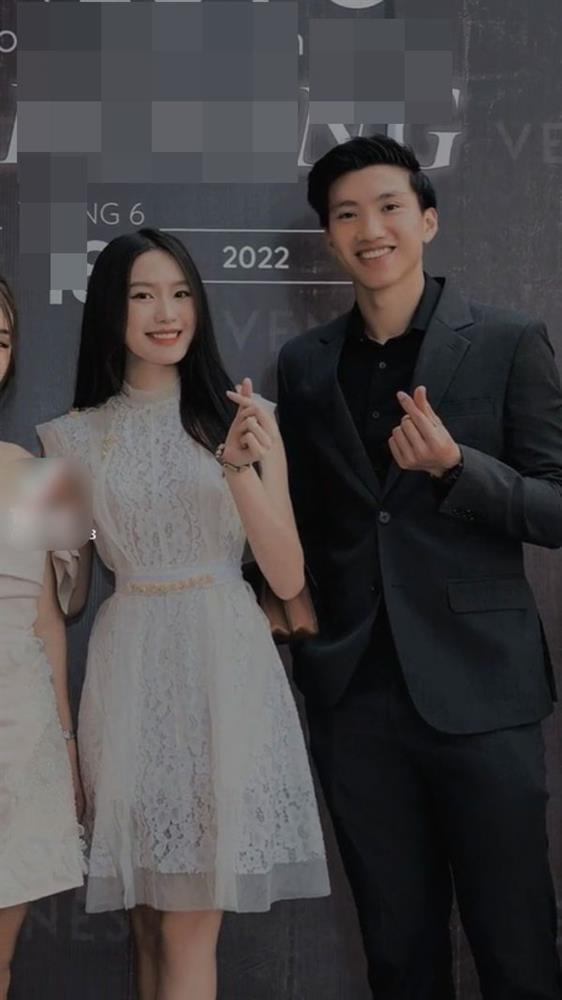 Lộ ảnh Văn Hậu - Hải My du lịch chung, còn ra mắt bố mẹ 2 bên-9