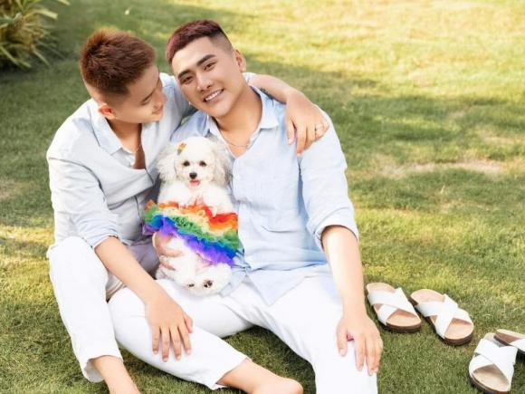 Cặp đồng tính được dàn sao chúc mừng có tình yêu xúc động ra sao?-3