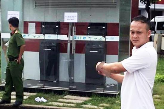 Cắt cây ATM trộm trót lọt gần 500 triệu đồng