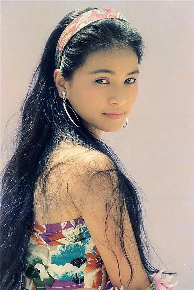 Cuộc sống thích làm mộc, trồng hoa của Cô Gái Xấu Xí ở tuổi 58-2