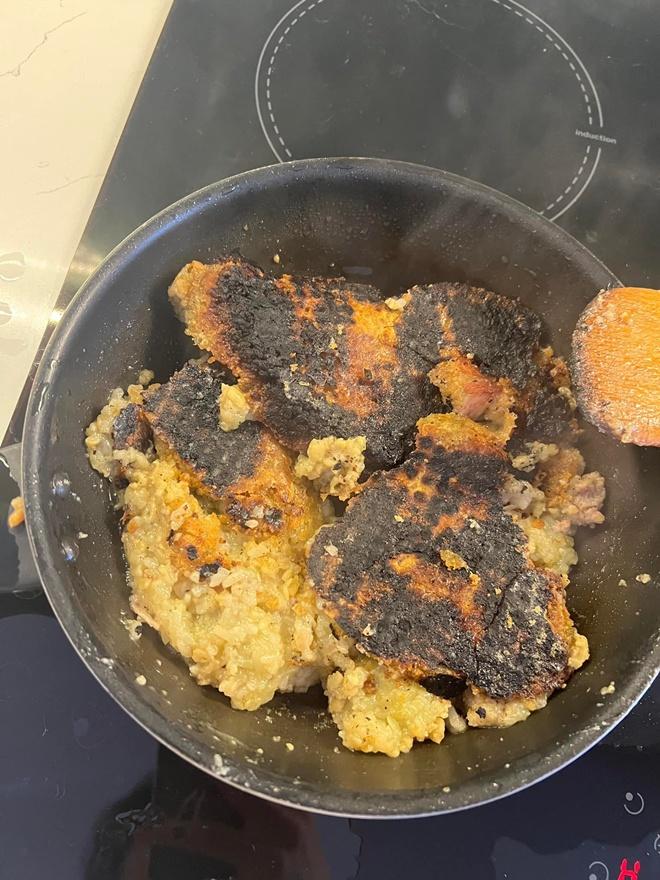 Hồng Quế rán bánh chưng bóng đêm, loạt sao Việt cũng gặp thảm họa tương tự-2