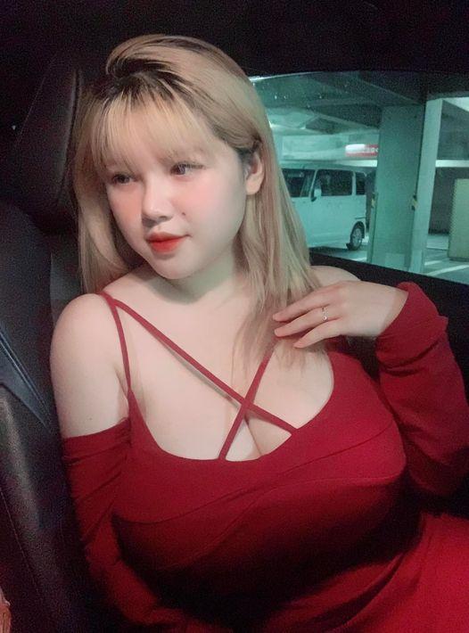 Loạt ảnh show vòng 1 hở hang gây sốc của hot girl Hải Dương-10