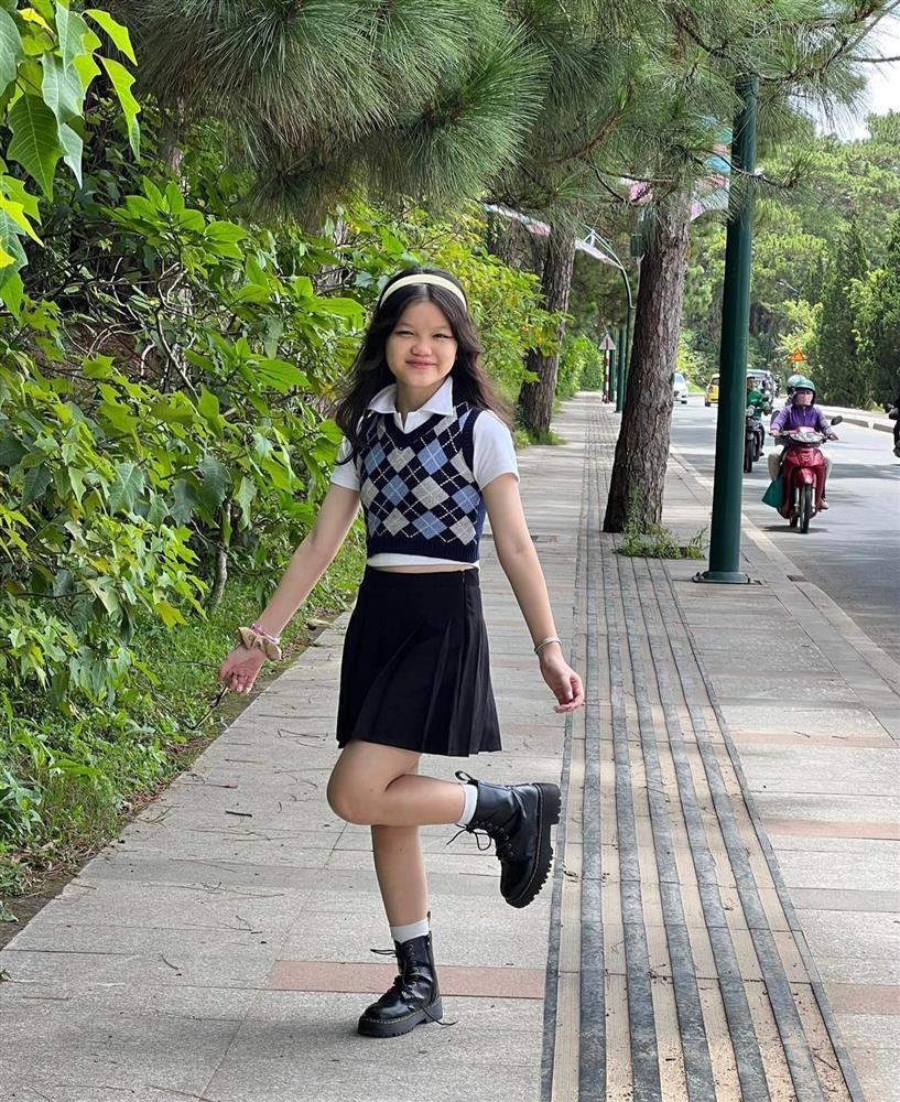 Bố tặng con gái chuyến đi phượt sau kỳ thi vào lớp 10-6