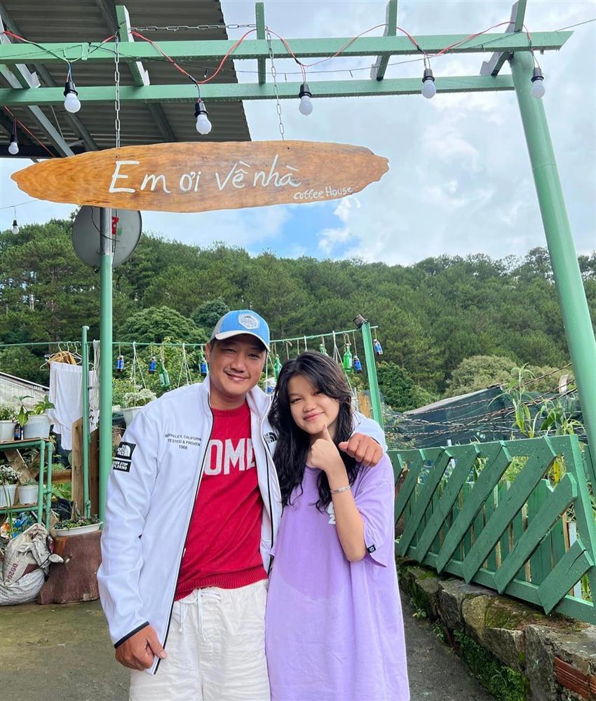 Bố tặng con gái chuyến đi phượt sau kỳ thi vào lớp 10-7