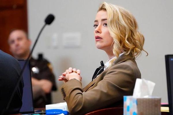 Bị công chúng quay lưng, Amber Heard lên kế hoạch viết tự truyện-1