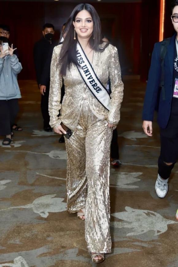 Catriona Gray hơn Harnaaz Sandhu 6 tuổi vẫn xinh đẹp bất chấp-1