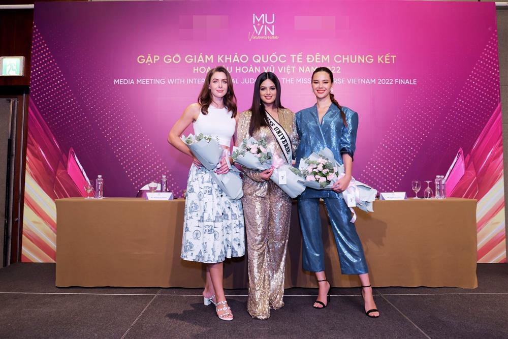 Catriona Gray hơn Harnaaz Sandhu 6 tuổi vẫn xinh đẹp bất chấp-5