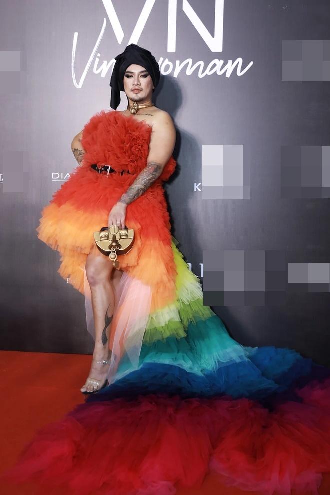 Những trang phục ô dề thảm họa ở chung kết Hoa hậu hoàn vũ VN-8