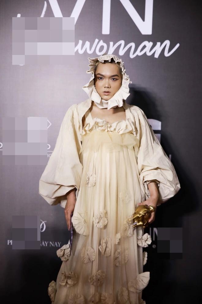 Những trang phục ô dề thảm họa ở chung kết Hoa hậu hoàn vũ VN-4